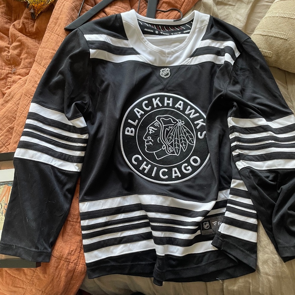 Blackhawks Winter Classic Hockey Jersey, S, NEW